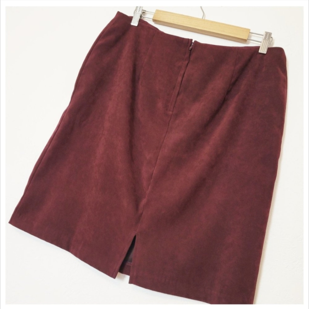 Dressbarn Suede Skirt Burgundy Wine Red Suede Knee Length Pencil Skirt